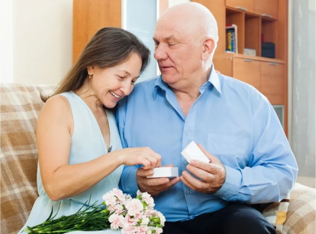 El matrimonio en la tercera edad podría traer beneficios para la salud física y mental 3 Moncloa Las posibles ventajas del matrimonio tardío