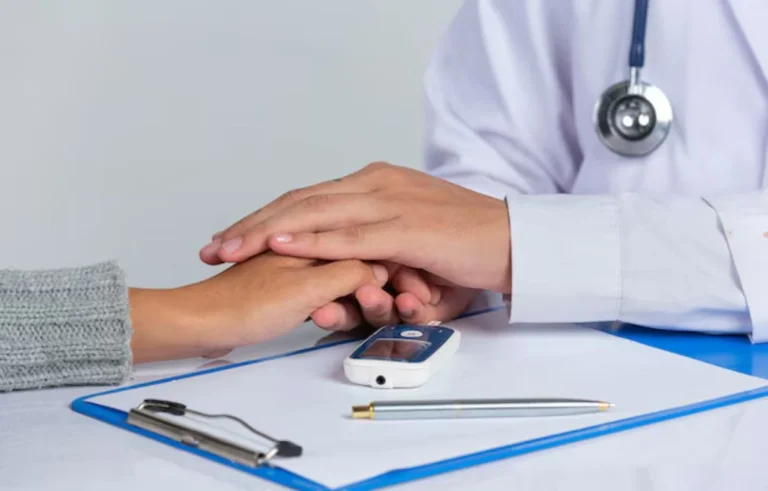 Un hábito muy común al comer podría elevar el riesgo de diabetes un 20%, según un estudio