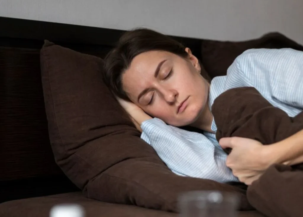 Lo que hace tu cerebro mientras duermes y por qué algunos somníferos podrían interferir 20 Moncloa Dormir no es solo cerrar los ojos