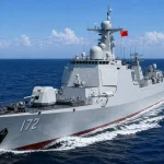 Duelo en Ormuz: Un destructor chino Tipo 052DL desafía el bloqueo naval de Trump contra Irán