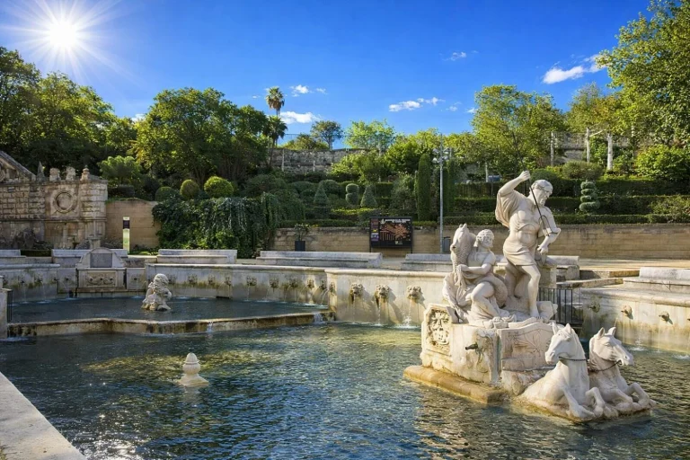 No hace falta ir a Roma: la "Fontana di Trevi" española está en Córdoba y es impresionante