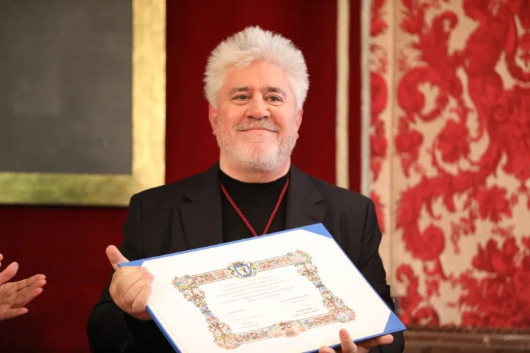Nombramiento de Pedro Almodóvar como hijo predilecto de Madrid (Fuente: agencias)