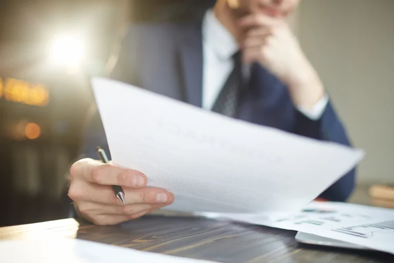 ¿Pensando en dimitir? Cuidado con este fallo legal que te dejará sin paro y sin dinero