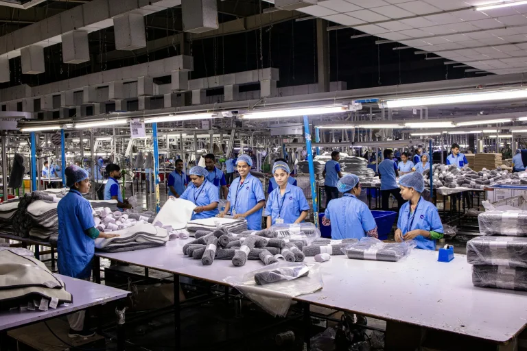 Nissan plantea un ERE para 211 trabajadores en sus plantas de Cataluña