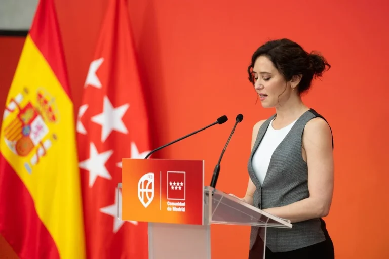 Ayuso exige al Gobierno repatriar 110 menores extranjeros acogidos en Madrid