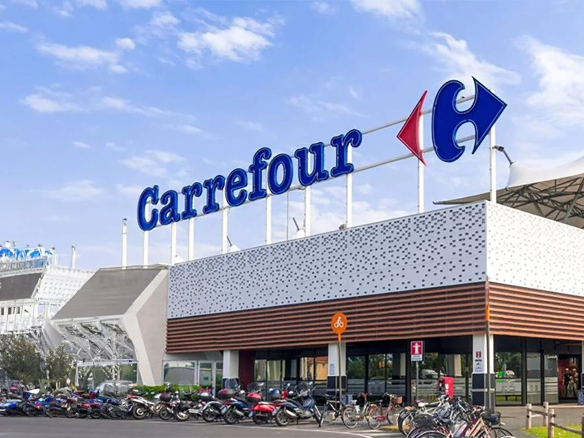 Adiós a la plancha tradicional y la tabla: Carrefour desploma en su web el precio de su cepillo de vapor vertical Home a solo 24,90 euros Adiós a la plancha tradicional y la tabla: Carrefour desploma en su web el precio de su cepillo de vapor vertical Home a solo 24,90 euros