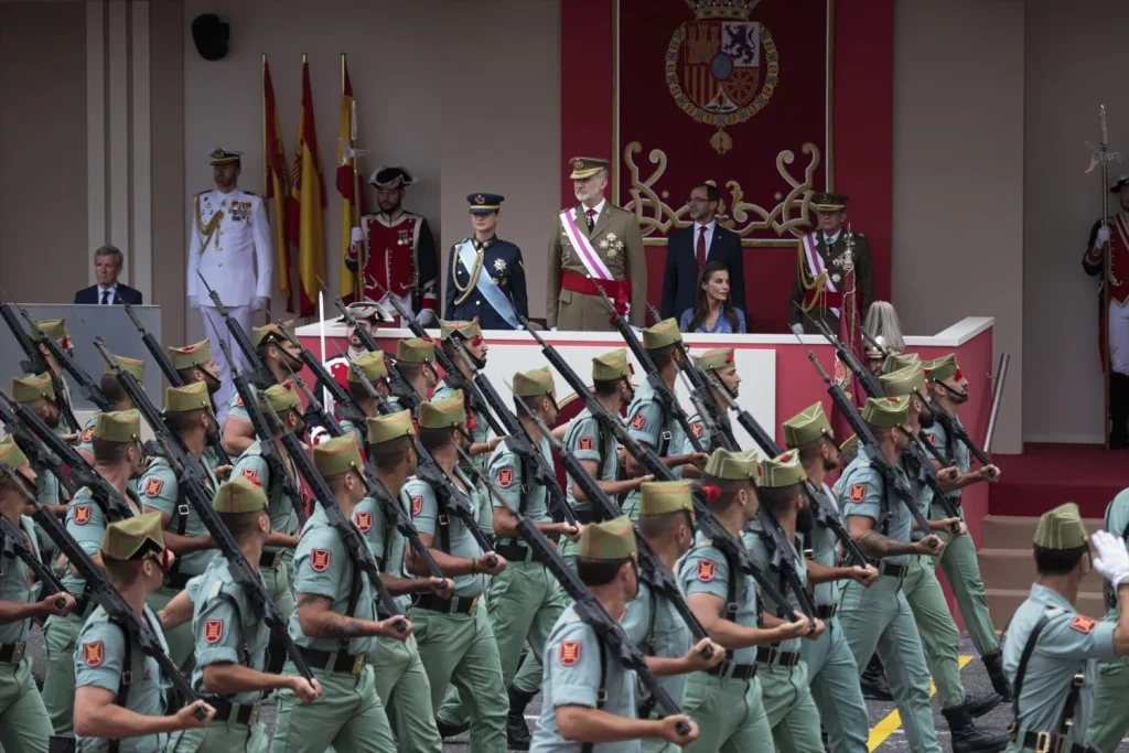 EuropaPress 7560175 reyes felipe vi letizia princesa leonor presiden tribuna honor acto central Moncloa