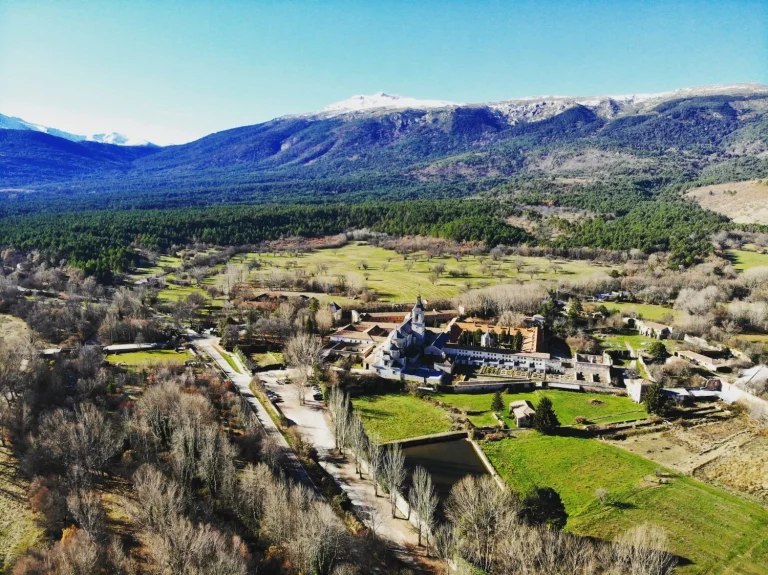 Aviso para el fin de semana: el desvío desconocido en la Sierra de Madrid que esconde dos cascadas de cine