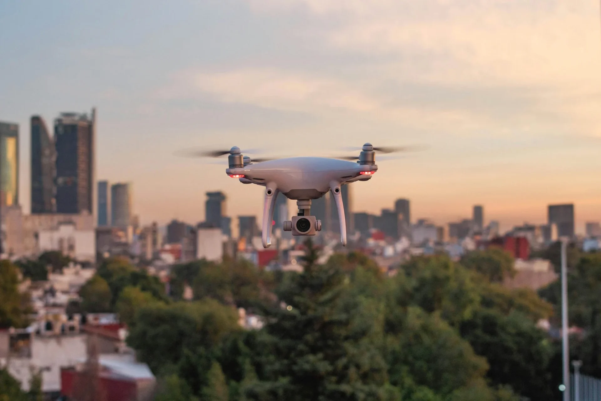 ataque-drones-ucranianos-escuela-luhansk-portada ataque escuela Ucrania