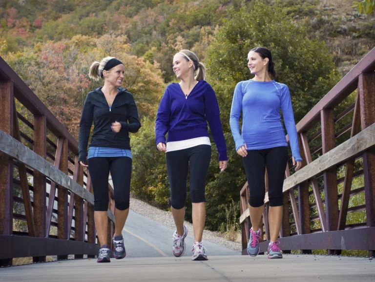 3 cambios fisiológicos de caminar al menos 30 minutos al trabajo todos los días, según la ciencia