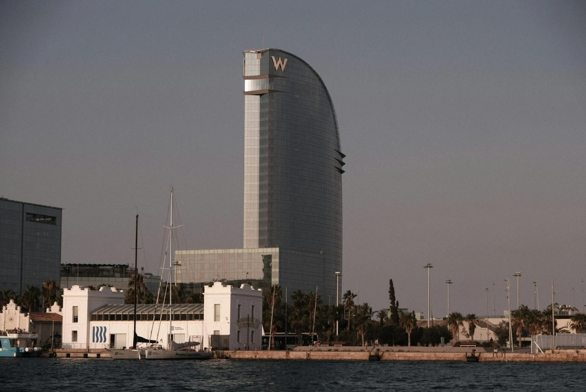 crisis-sls-port-forum-directores-despido-portada crisis hotel SLS Sant Adrià