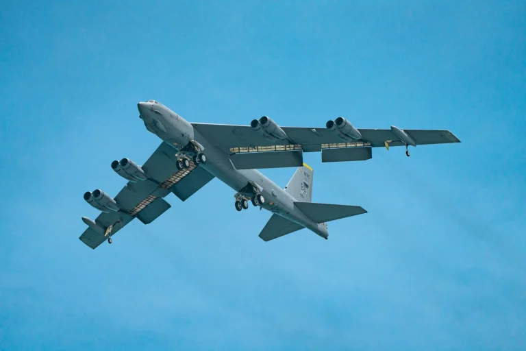 EEUU anuncia un recorte militar histórico a la OTAN: adiós a bombarderos y fragatas