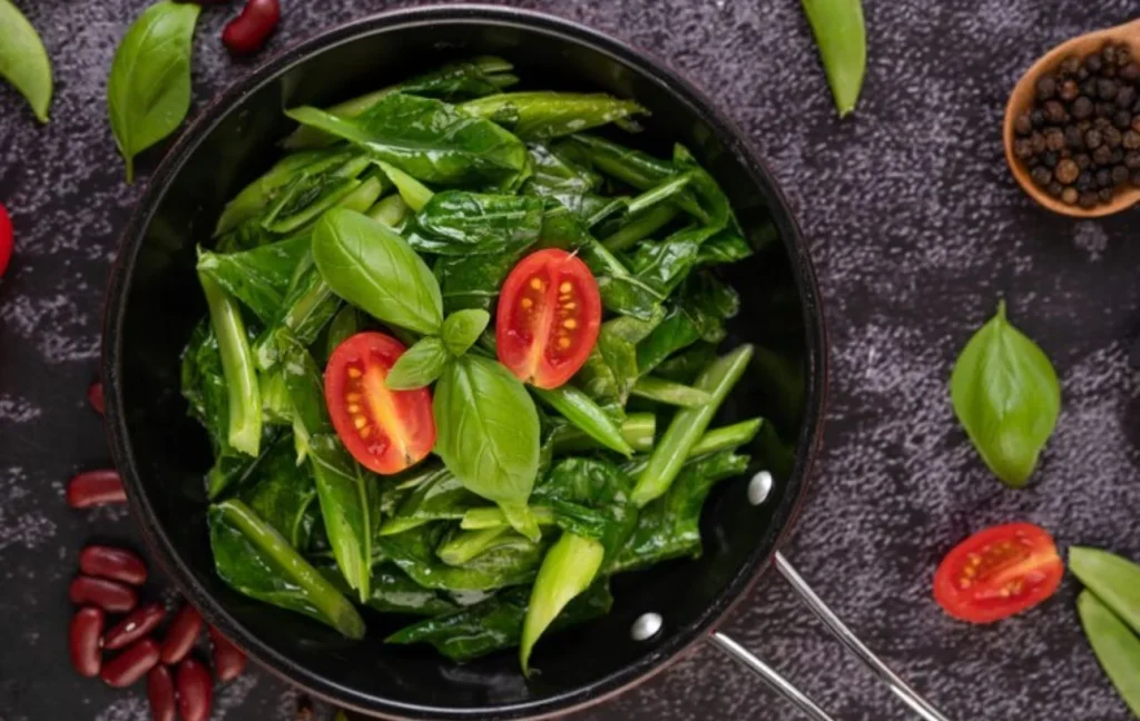 Estas vitaminas y minerales potencian sus beneficios cuando se consumen juntos 5 Moncloa Vitaminas y minerales que ayudan al cuerpo a absorber mejor los nutrientes