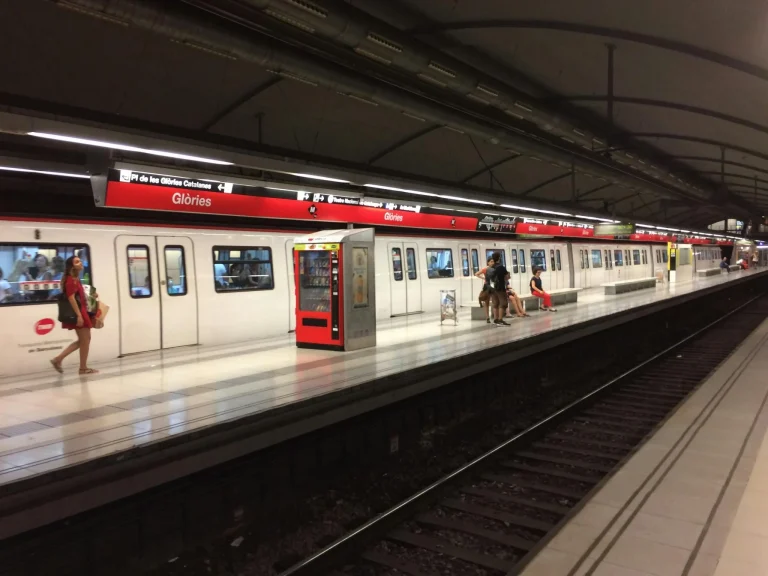 Rodalies pone fin a los abonos gratis y CCOO denuncia las quejas de los usuarios