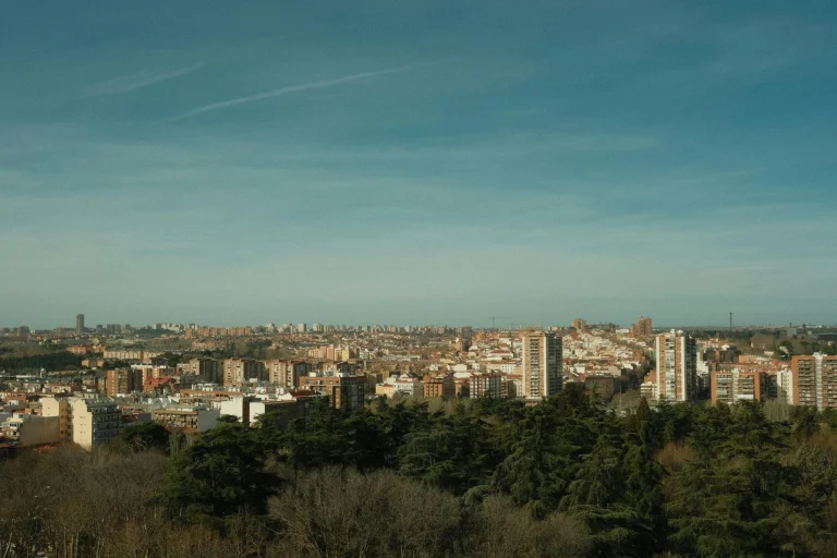 El juez ordena la paralización del cantón de Montecarmelo tras petición vecinal