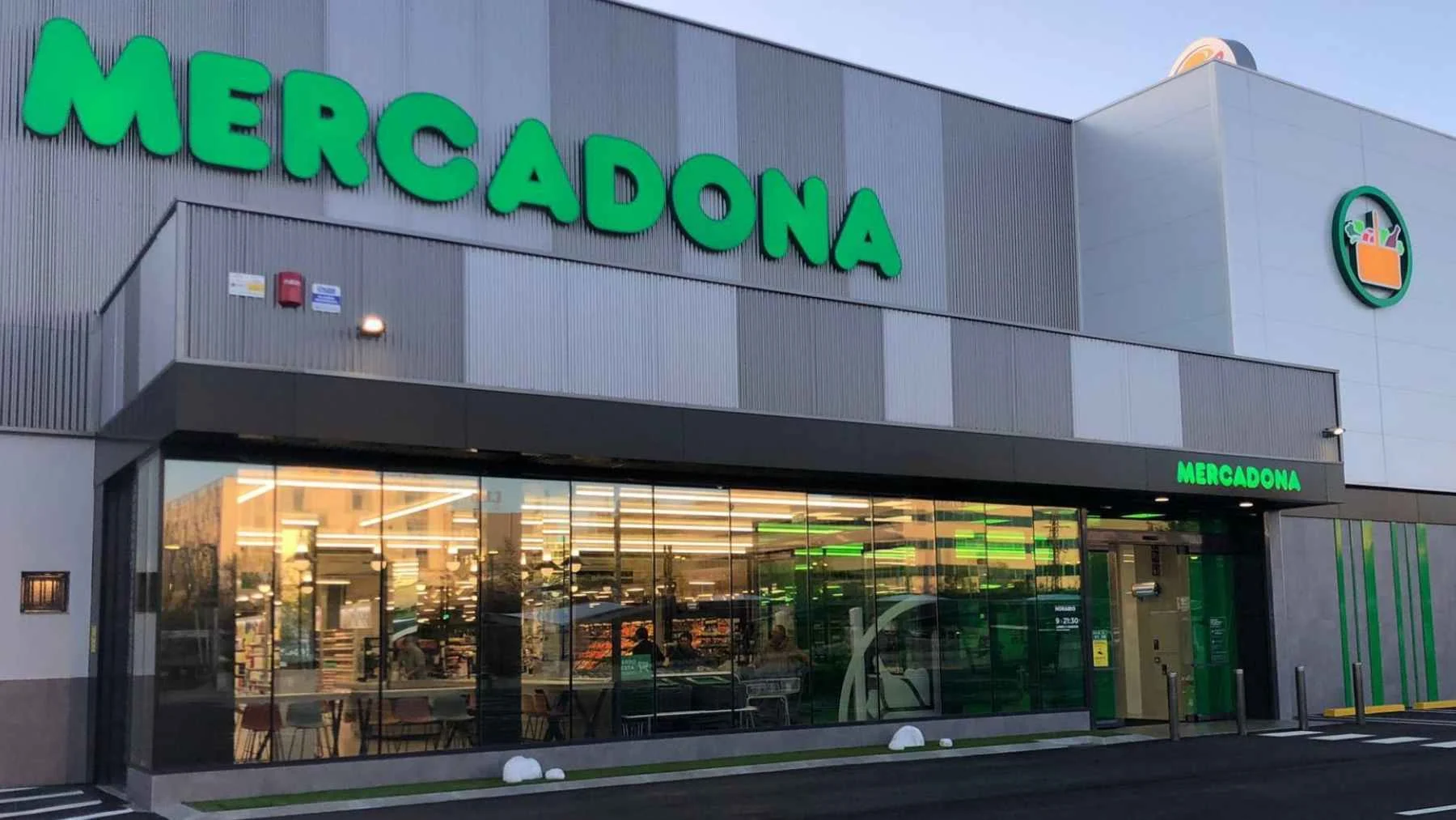 La ginebra de sandía de Mercadona por 7 euros que va a dominar todas las terrazas este verano 2026 La ginebra de sandía de Mercadona por 7 euros que va a dominar todas las terrazas este verano 2026
