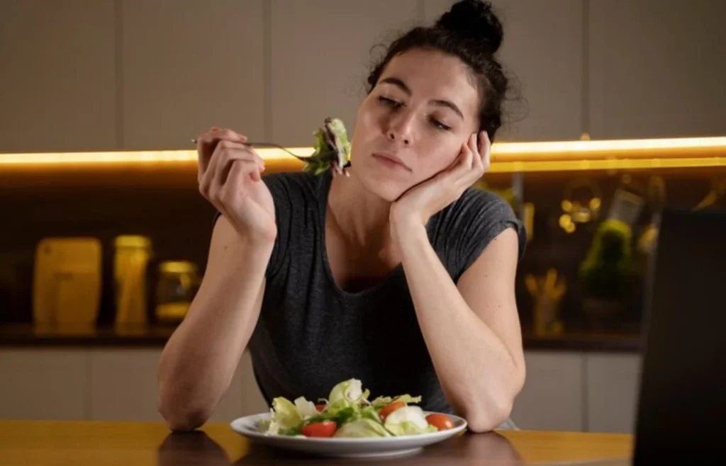 ¿Se puede comer chocolate y adelgazar? Una experta tiene la respuesta clara 7 Moncloa La relación con la comida también importa
