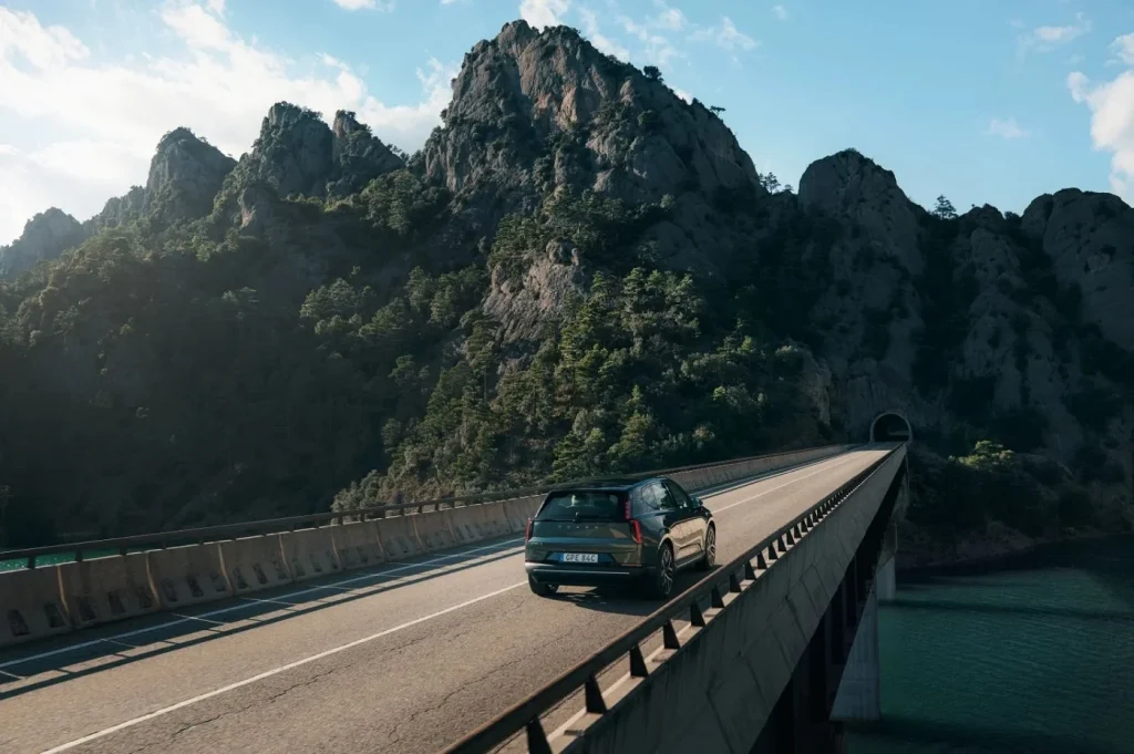 Volvo EX60: cuando la electricidad se convierte en el idioma del futuro 2 Moncloa 13 Moncloa