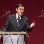 El PP y Vox llegan a un acuerdo para gobernar Castilla y León mientras el PSOE tacha el pacto de «racista»