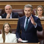 Feijóo en Bruselas pide elecciones urgentes y acusa a Sánchez y Zapatero de “dañar la imagen de España”