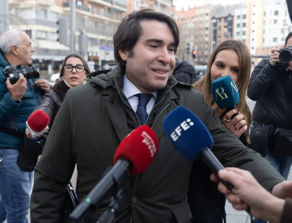 Mascarillas y firmas fantasma: la UCO desmonta la red societaria de González Amador 3 Moncloa El abogado de la pareja de la presidenta de la Comunidad de Madrid (Fuente: Europa Press)