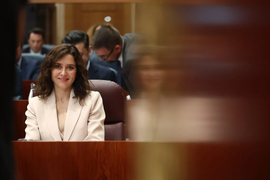 Díaz Ayuso anuncia un pleno extraordinario para aprobar la Ley del concebido no nacido: "Vamos a defender a las madres" 1 Moncloa EuropaPress 7605339 presidenta comunidad madrid isabel diaz ayuso sesion plenaria asamblea Moncloa