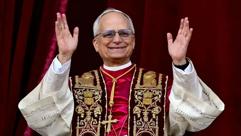 El Vaticano decreta la excomunión de obispos lefebvrianos por consagrar sin permiso del Papa: las claves