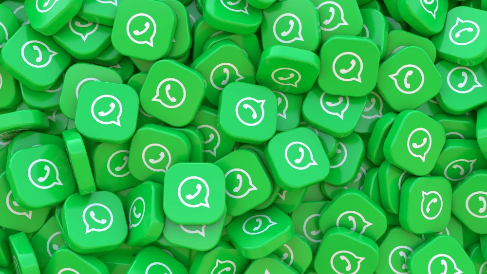 WhatsApp usando freepik 4