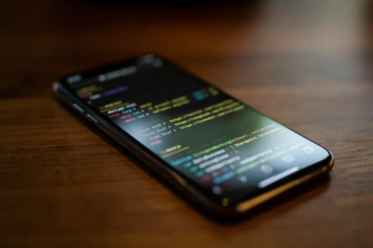 Apple prueba chips DRAM del fabricante chino sancionado CXMT: ¿nuevo riesgo geopolítico?