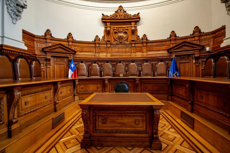 El Juzgado de lo Social ante el conflicto laboral entre Julián Álvarez y el Atlético de Madrid: ¿despido, extinción o represalia?
