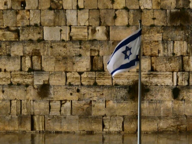 NYT revela complot israelí para asesinar a Ghalibaf y Araghchi; EE.UU. advirtió a Irán
