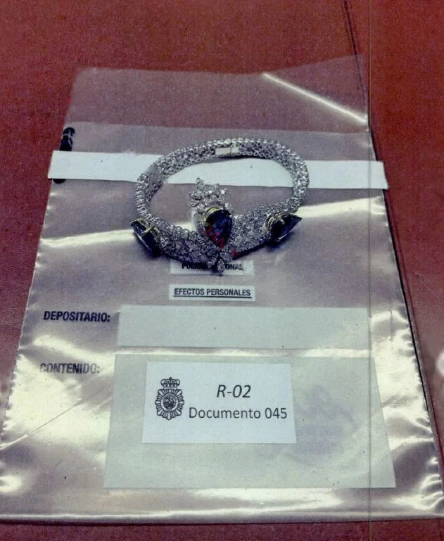 Zapatero alegará que las joyas son regalos como presidente del Gobierno durante un viaje a un país árabe 5 Moncloa joyas 6 Moncloa