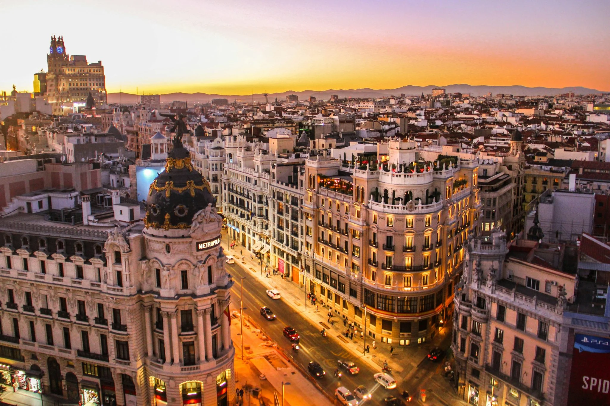 Milei vuelve a España en visita privada tras el caso Adorni 1 Moncloa Javier Milei