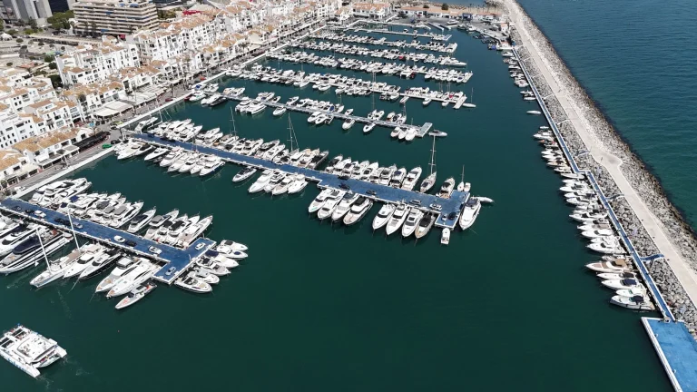 La Guardia Civil detiene a 11 empresarios del ocio nocturno en Sevilla y Cádiz por blanqueo de capitales del narco