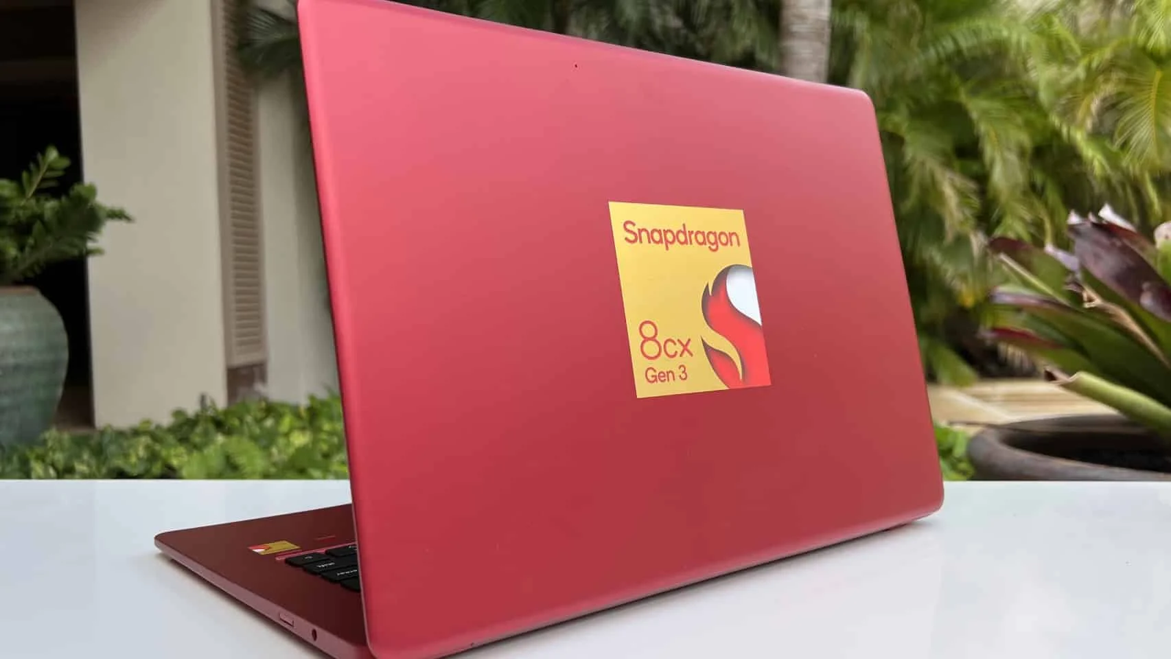 Los nuevos portátiles Snapdragon superan al MacBook en batería pero tienen un fallo grave con apps españolas Los nuevos portátiles Snapdragon superan al MacBook en batería pero tienen un fallo grave con apps españolas