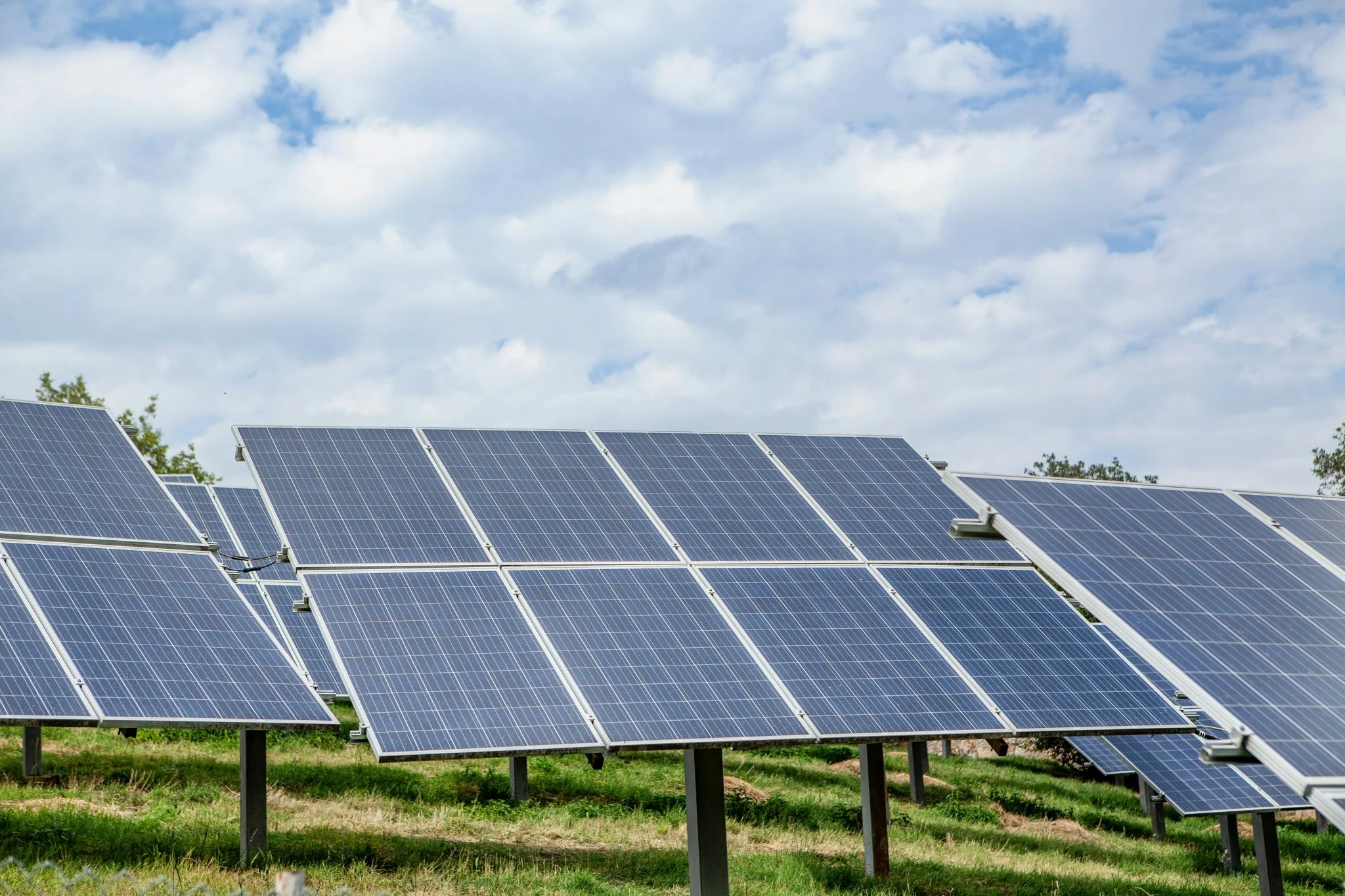 Por primera vez la solar supera al carbón en EE.UU.: genera el 12,8% de la electricidad 1 Moncloa mix eléctrico