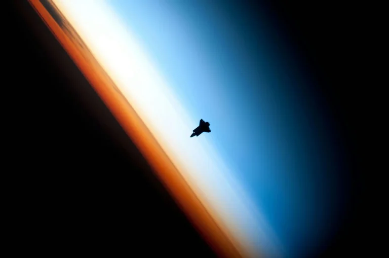 NASA lanza una misión de rescate de 30 millones de dólares para salvar el telescopio Swift de caer a la Tierra