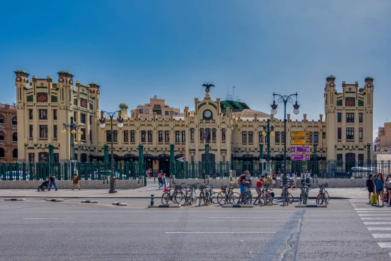 El Ayuntamiento de Valencia retrasa la entrada de 60 policías locales aprobados en 2022