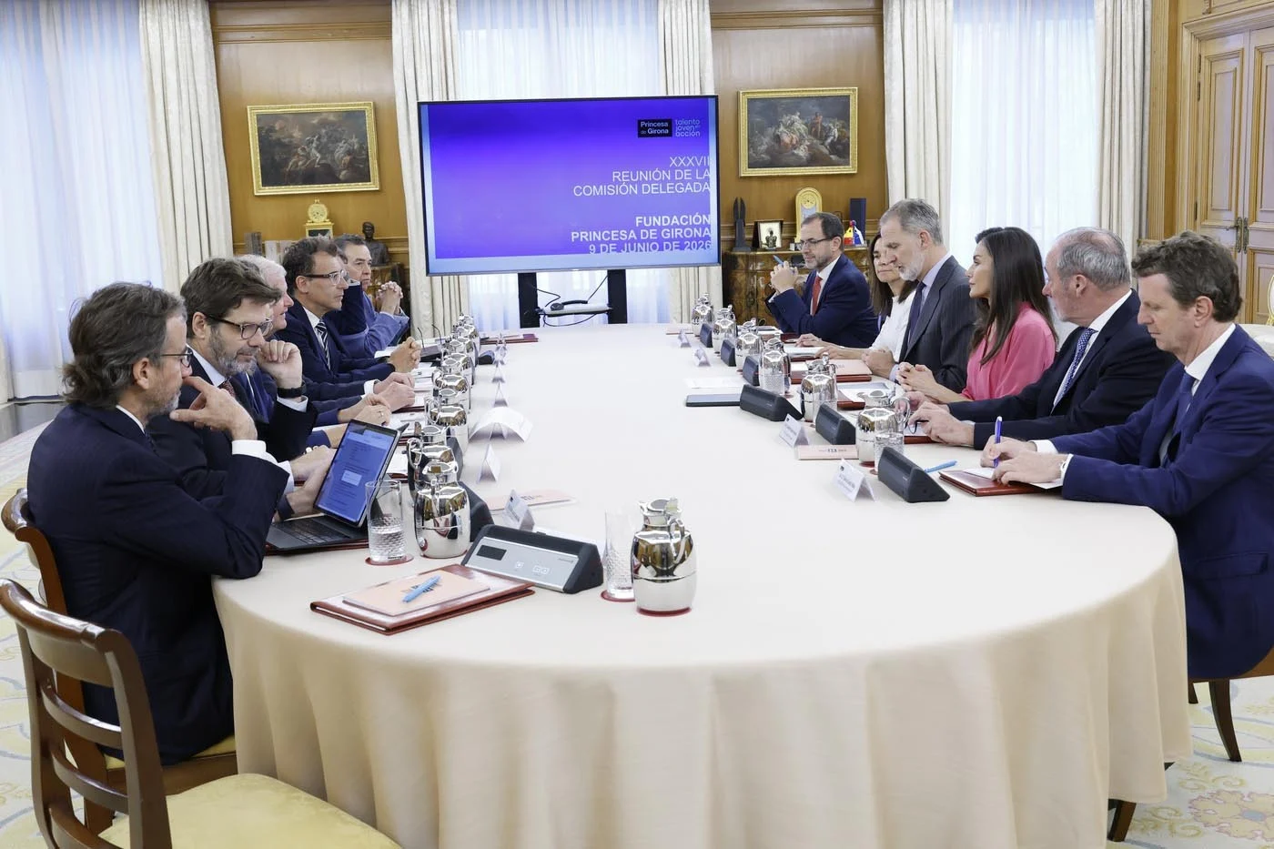 reyes_felipe_vi_letizia_presiden_reunion_comision_delegada_fundacion Los reyes presidieron la reunión de la Fundación Princesa de Girona. EP