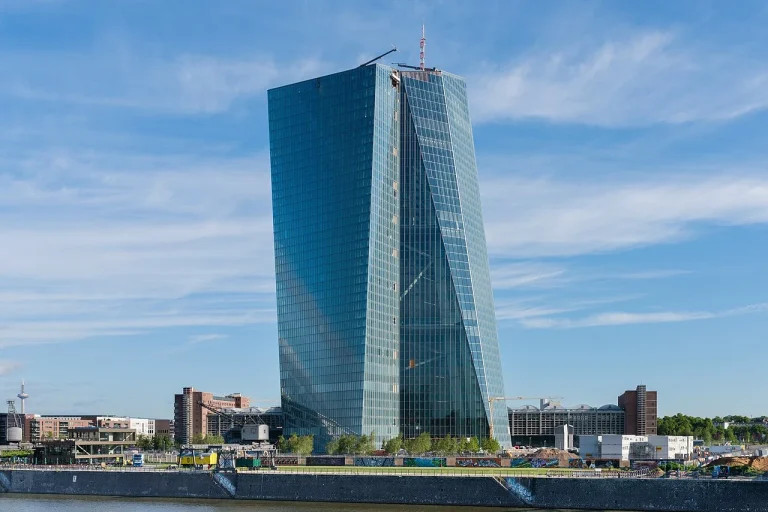 La inflación de agosto en España se dispara al 4,3% y presiona al BCE por el shock de Irán