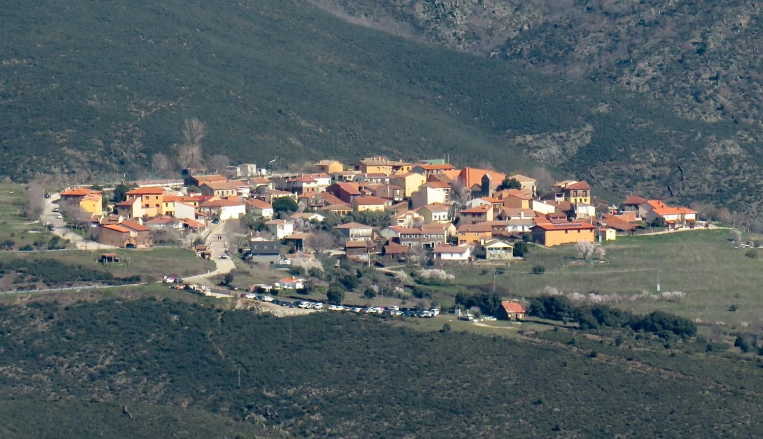 El pueblo con apenas 162 habitantes junto a un embalse donde se puede hacer kayak este verano El pueblo con apenas 162 habitantes junto a un embalse donde se puede hacer kayak este verano