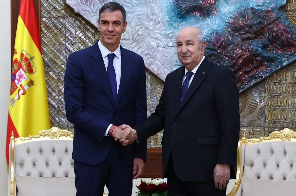 Las claves que convierten a Argelia en un socio estratégico para España frente Marruecos 3 Moncloa El presidente del Gobierno Pedro Sanchez y el presidente de Argelia Abdelmadjid Tebboune Moncloa
