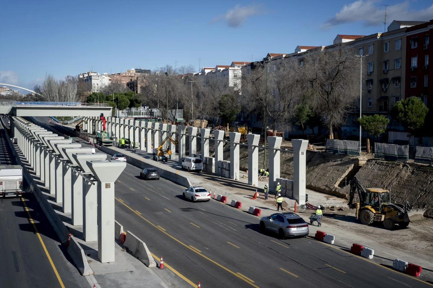 _7206131_obreros_trabajando_obras_parque_ventas_enero_2026_madrid_espana_proyecto La M30 a la altura de Ventas. EP