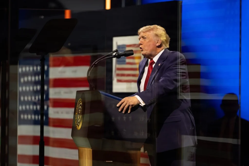Trump multiplica por cuatro su fortuna anual con un negocio que él mismo regula 1 Moncloa EuropaPress 7650216 july 2026 washington dc united states us president donald trump delivers Moncloa