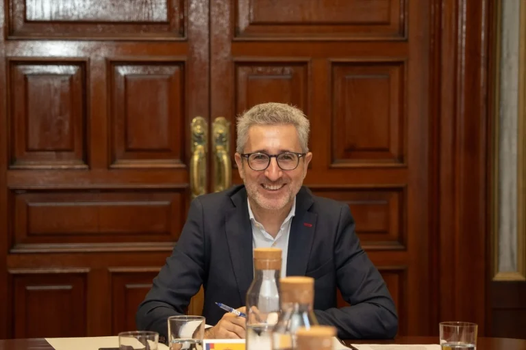 España propone emitir 850.000 millones anuales en deuda común de la UE