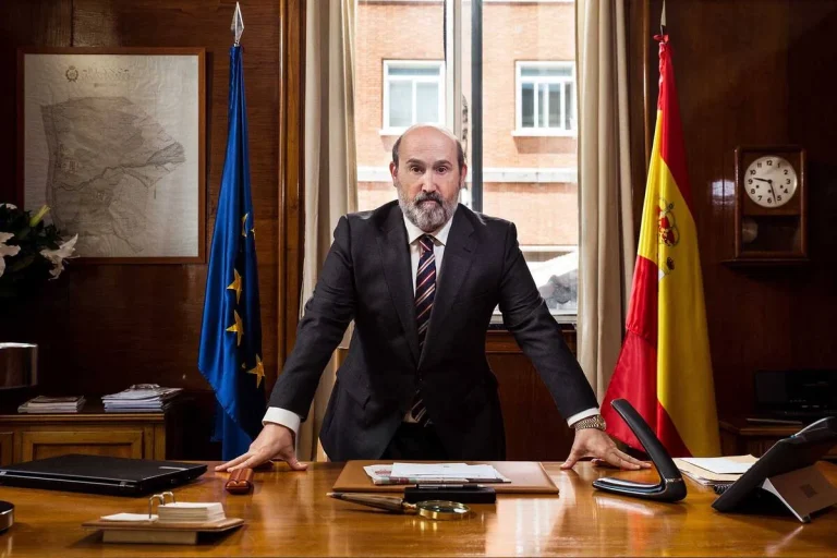 La sátira política Vota Juan regresa a Max con su aclamado y gamberro reparto original