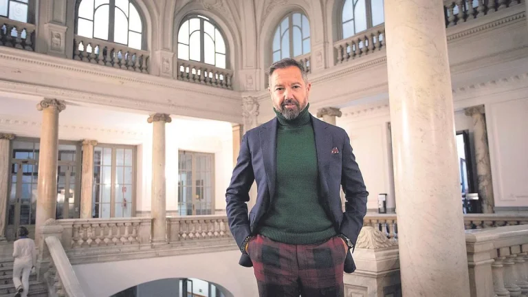 El concejal de Vox en Valencia, Juanma Badenas, se enfrenta a una querella por allanar la sede del Sindicat d’Estudiants