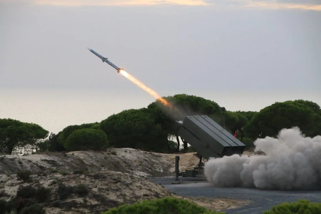 HYDEF coloca a España al frente del interceptor europeo contra misiles hipersónicos y drones avanzados 2 Moncloa Lanzador del sistema NASAMS español ( Fuente: KONGSBERG)