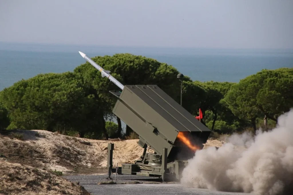 HYDEF coloca a España al frente del interceptor europeo contra misiles hipersónicos y drones avanzados 1 Moncloa SMS colaborará con KONGSBERG en la modernización del sistema de misiles NASAMS (Fuente: SMS)