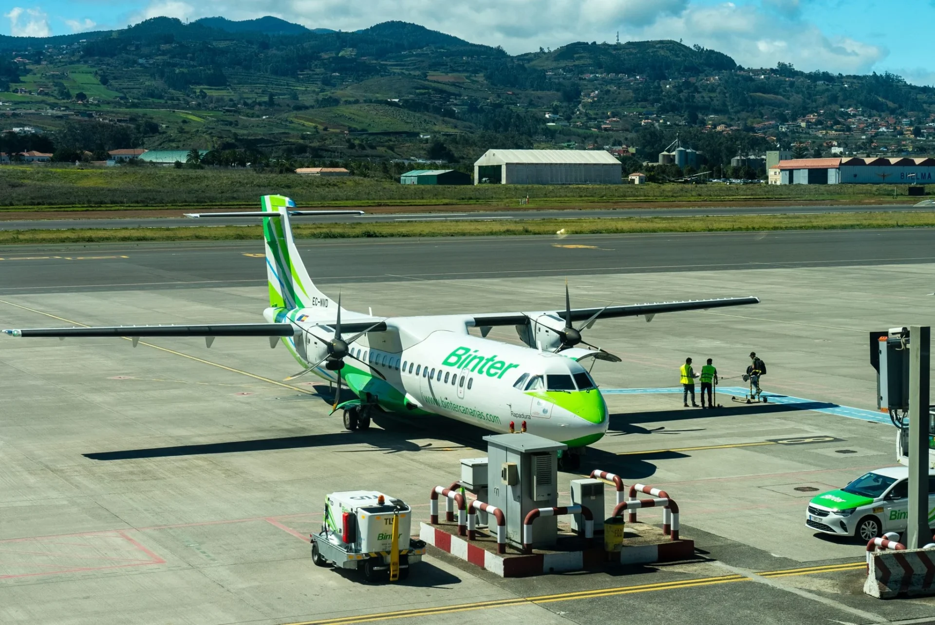 aena-suspende-aparcamiento-guaguas-aerop-portada aparcamiento guaguas aeropuertos Canarias
